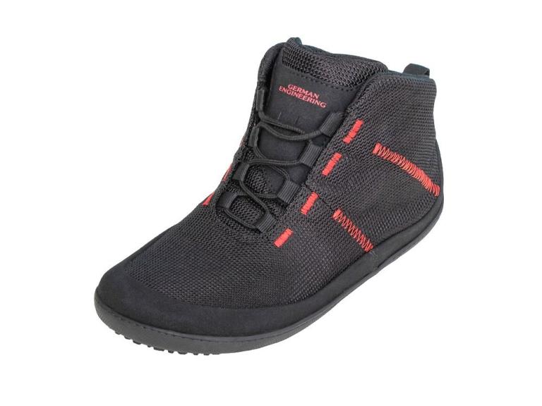 Minimalschuh_T1-Allrounder_schwarz_schräg-links